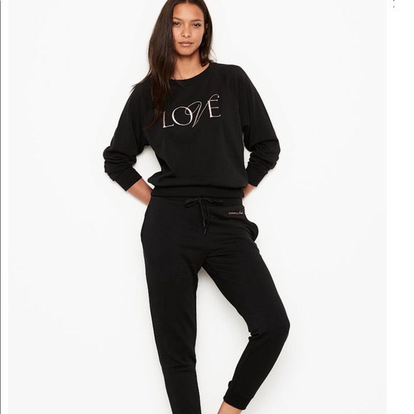 VICTORIAS SECRET BLACK FLEECE SWEATSUIT XS - Picture 1 of 16